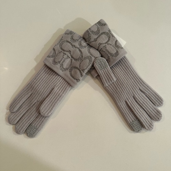 Coach Gloves NWT - Picture 3 of 5